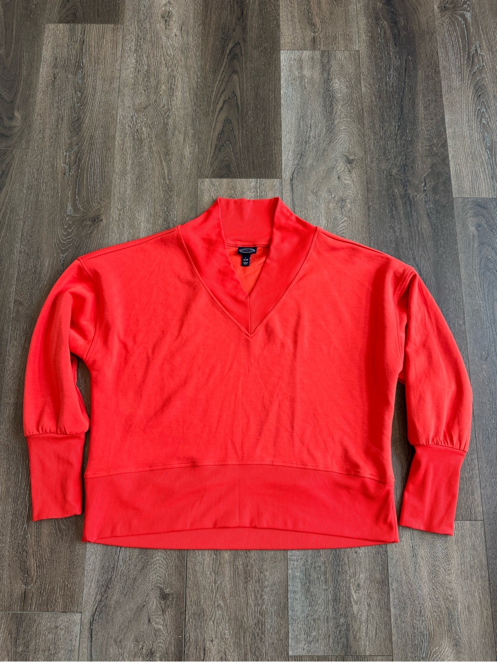 Scoop Bright Red/Orange V-Neck Sweater Women’s Size Large